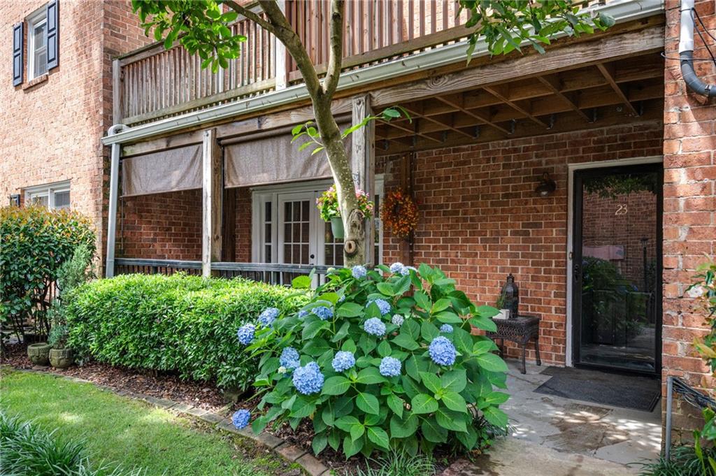 6520 Roswell Road Unit 23 Property Photo 1