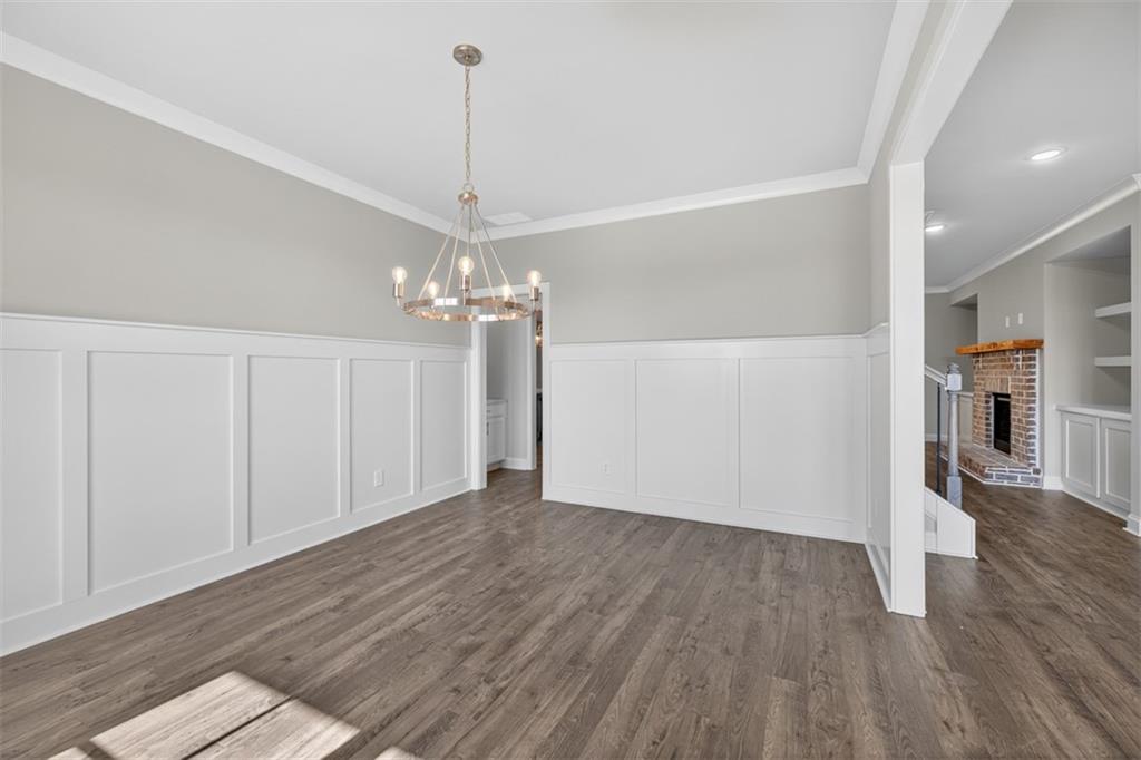 8845 Jot Em Down Road Property Photo 9