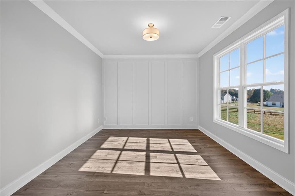 8845 Jot Em Down Road Property Photo 10