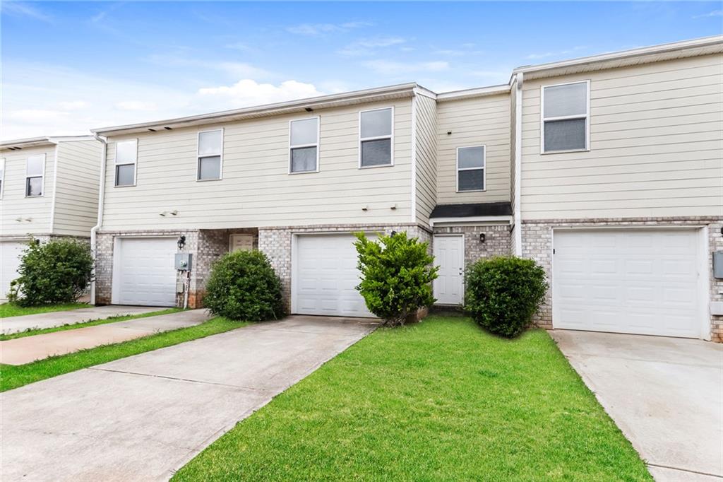 1515 Hydrangea Lane Property Photo 3