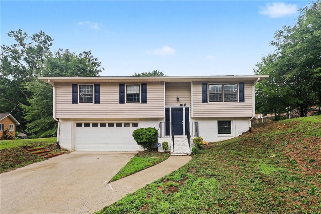 2120 Sandgate Circle Property Photo 2