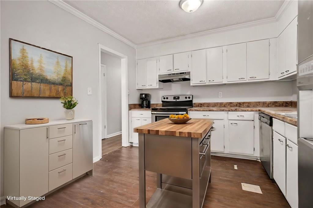 2120 Sandgate Circle Property Photo 4