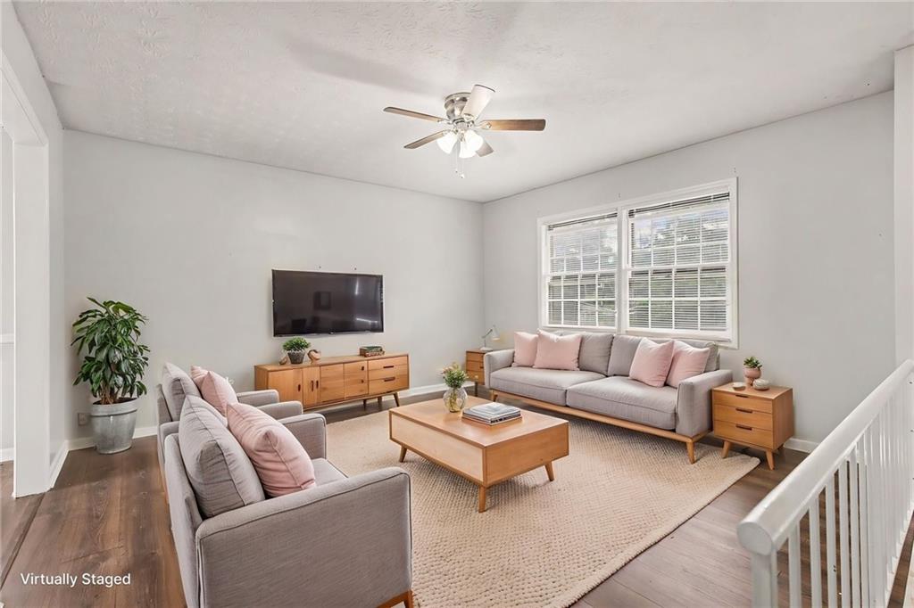 2120 Sandgate Circle Property Photo 5