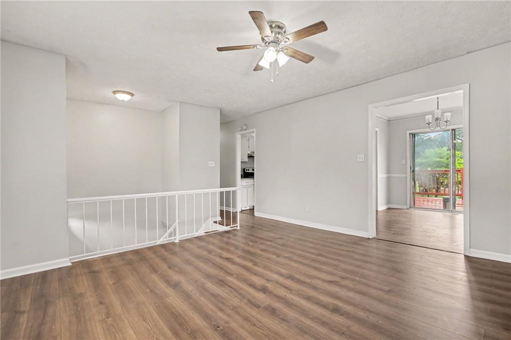 2120 Sandgate Circle Property Photo 10
