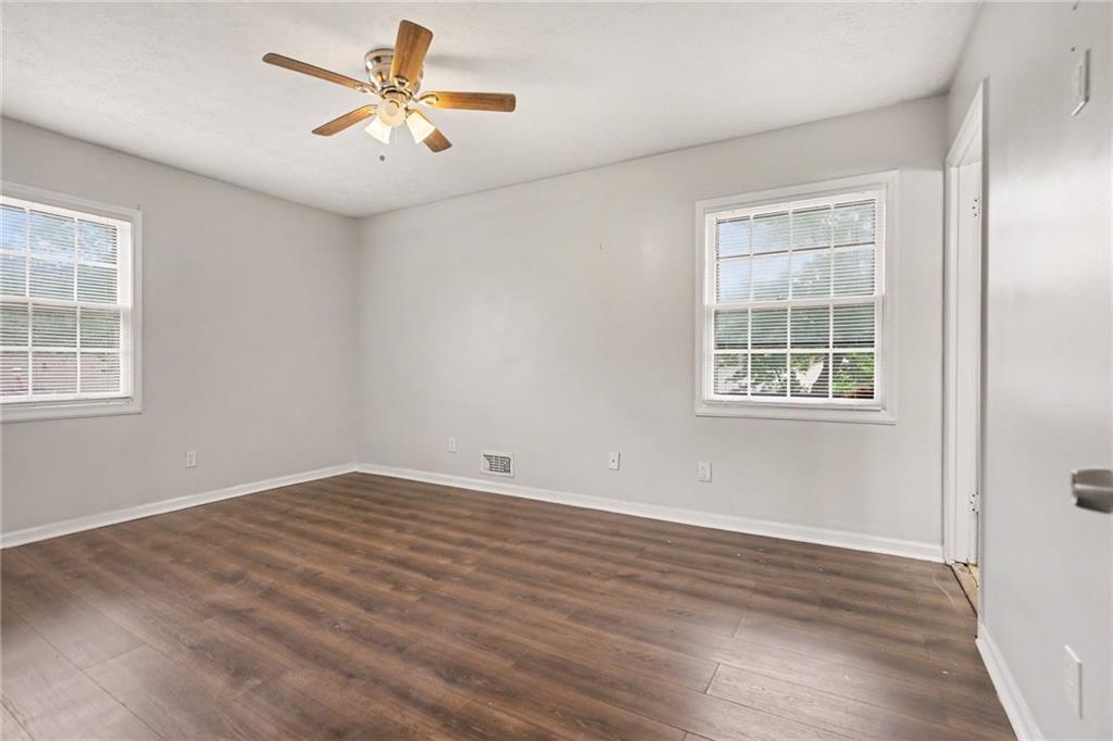 2120 Sandgate Circle Property Photo 16