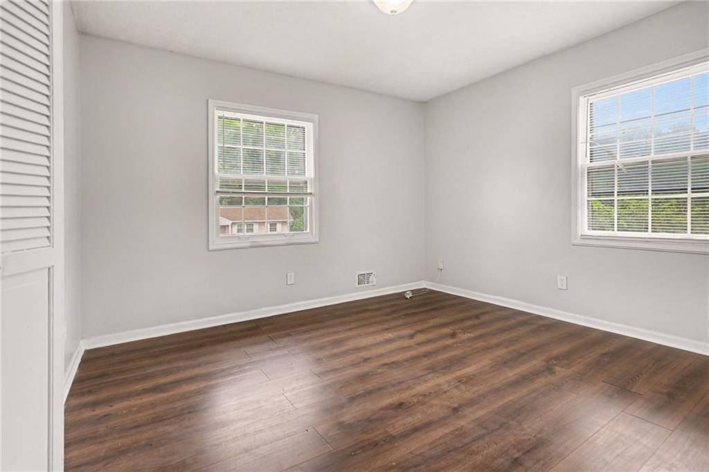 2120 Sandgate Circle Property Photo 18