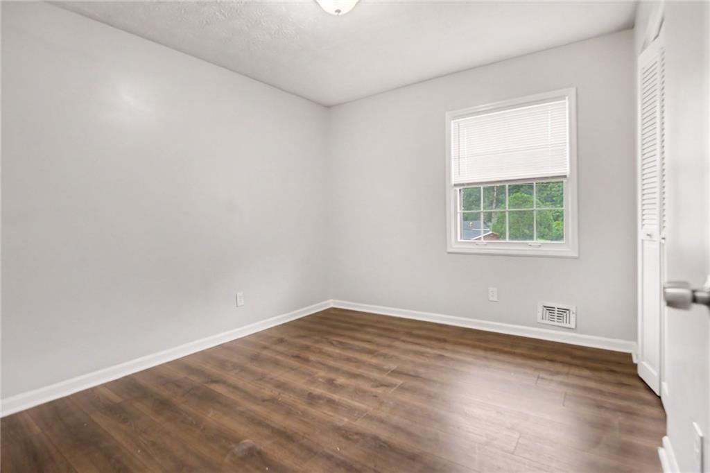 2120 Sandgate Circle Property Photo 19