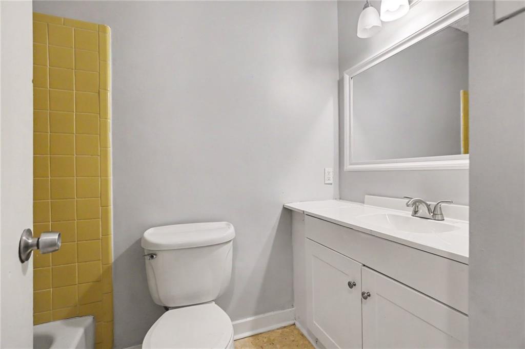 2120 Sandgate Circle Property Photo 22