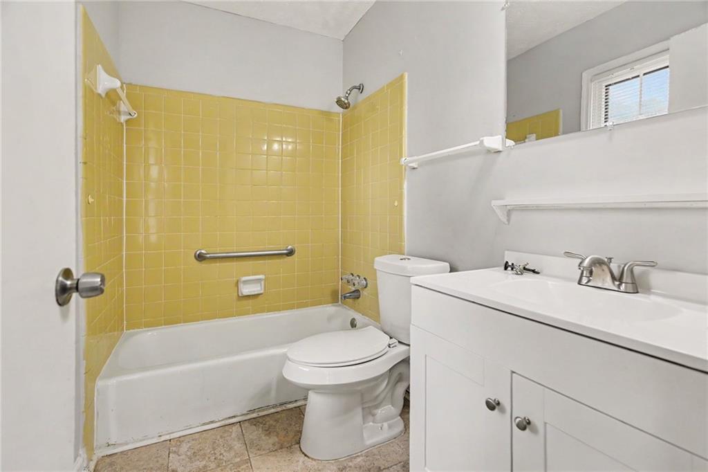 2120 Sandgate Circle Property Photo 23