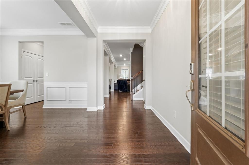 526 Rosemont Avenue Property Photo 3
