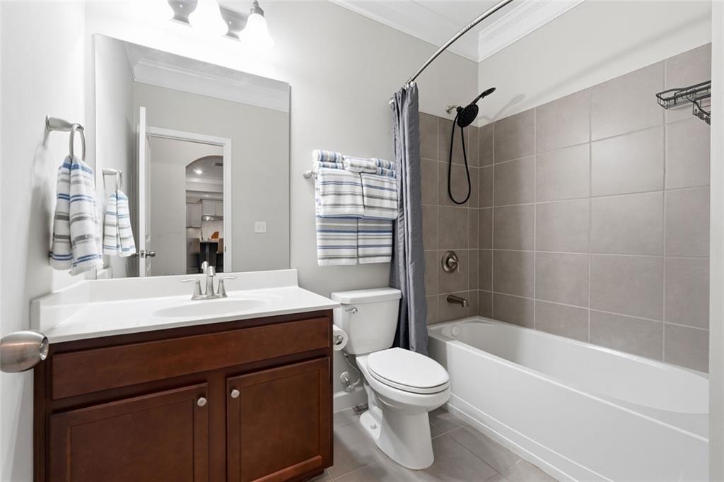 526 Rosemont Avenue Property Photo 11