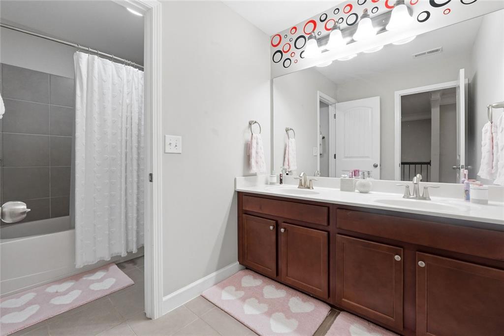 526 Rosemont Avenue Property Photo 26