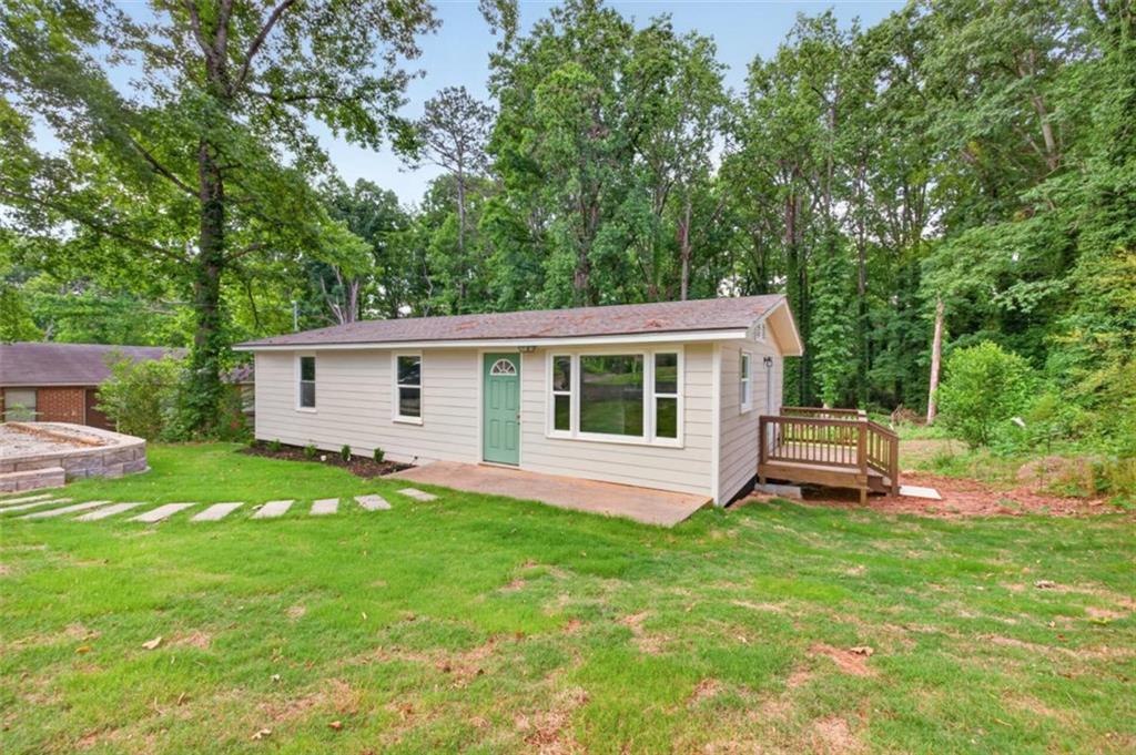 136 Nowell Street Property Photo 3