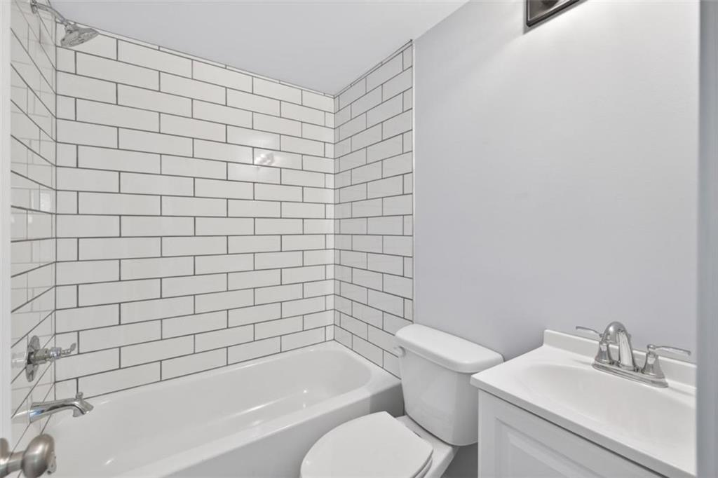 136 Nowell Street Property Photo 19