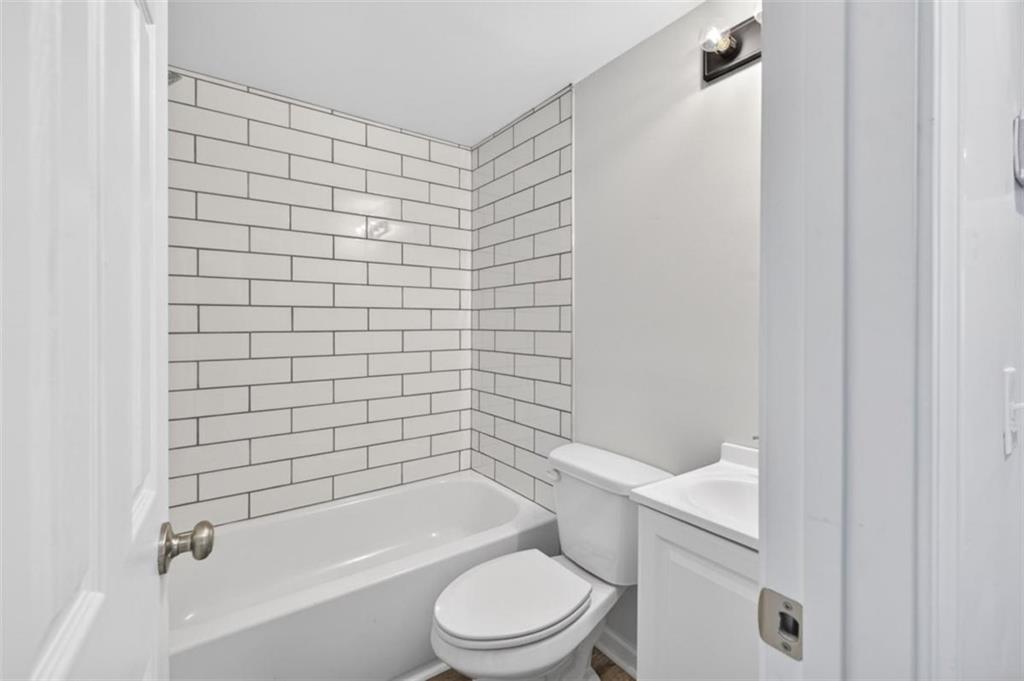 136 Nowell Street Property Photo 20