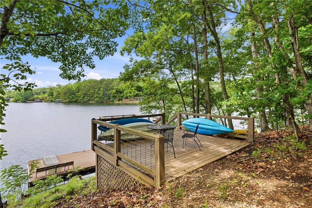 285 Lakeview Road Property Photo 4
