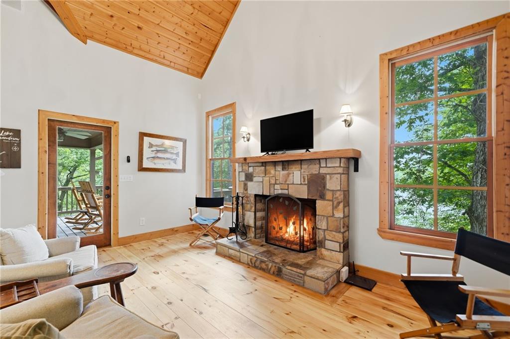 285 Lakeview Road Property Photo 6