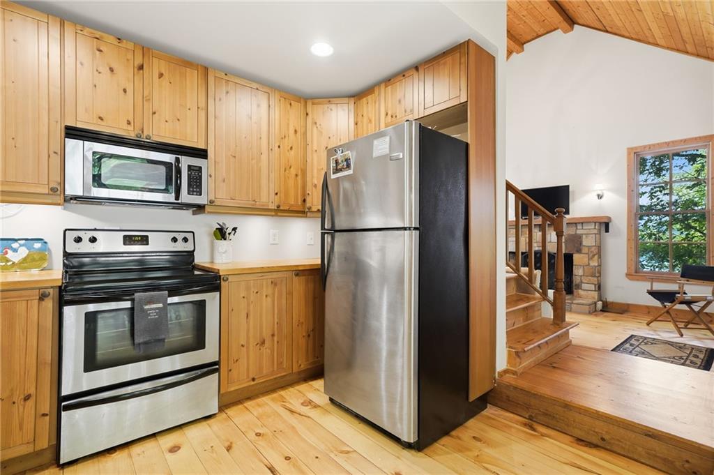 285 Lakeview Road Property Photo 7