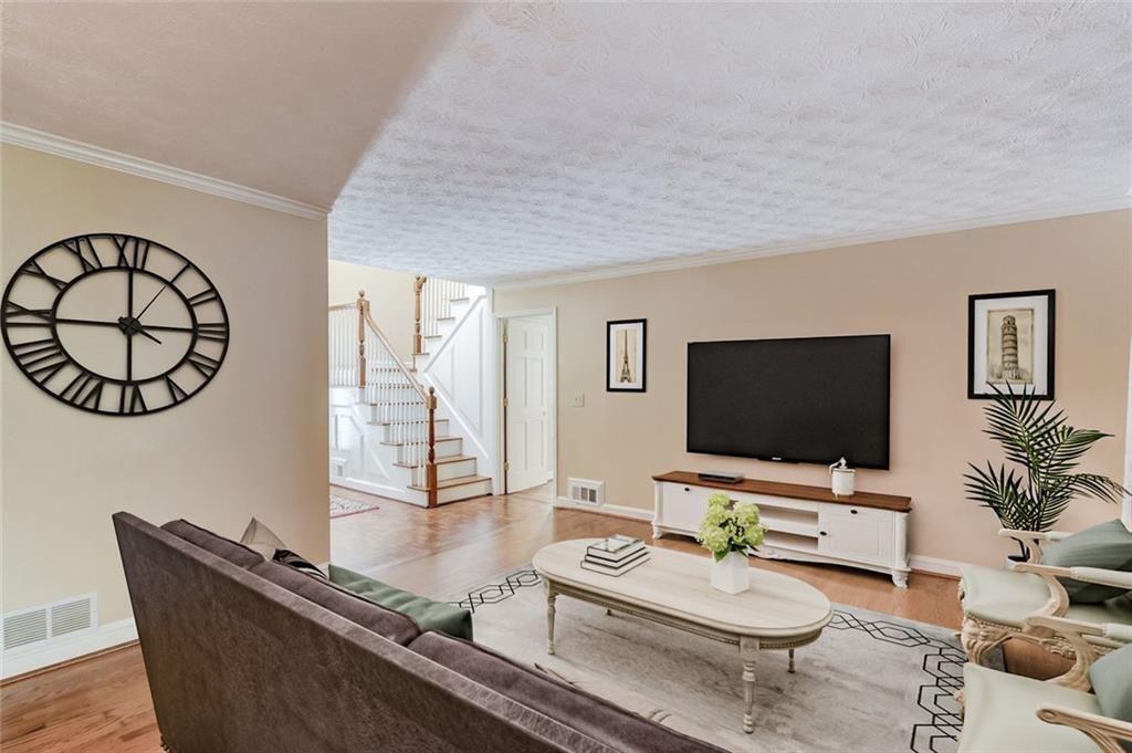 420 Taberwood Way Property Photo 4