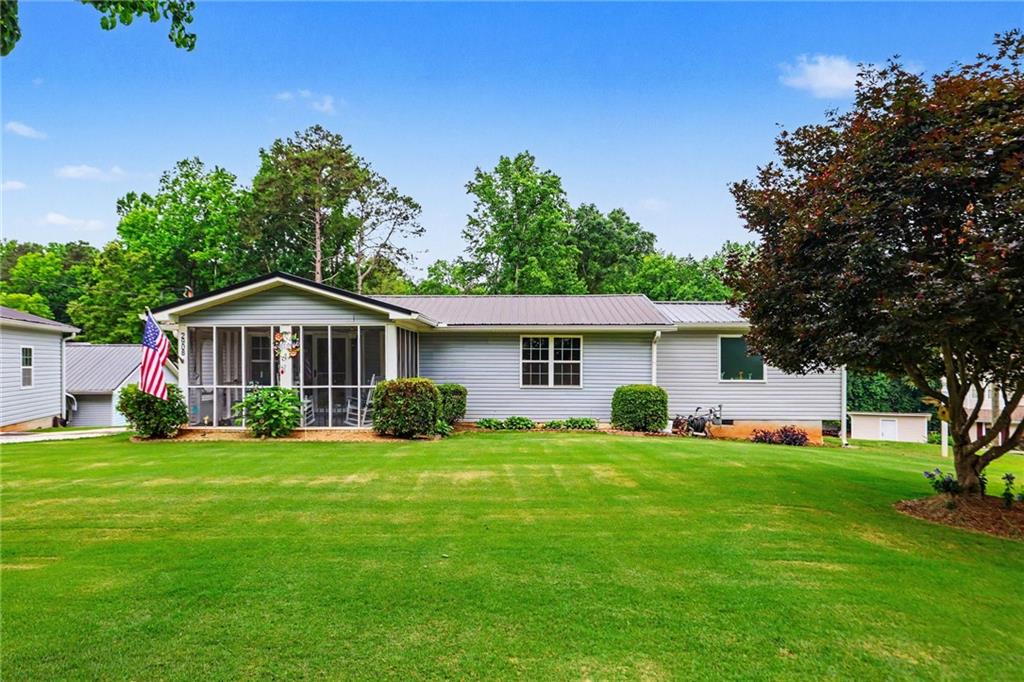 2908 Austin Bridge Road Property Photo 1