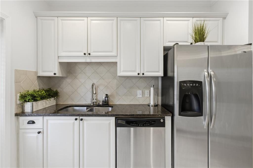 1428 Liberty Parkway Nw Property Photo 4