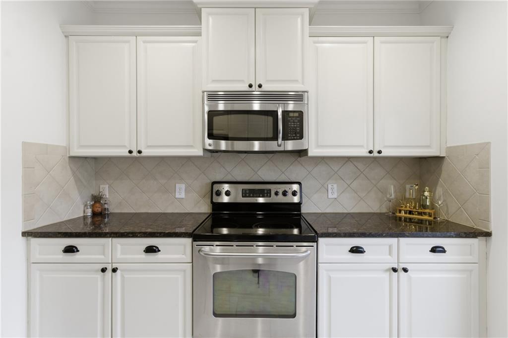 1428 Liberty Parkway Nw Property Photo 5