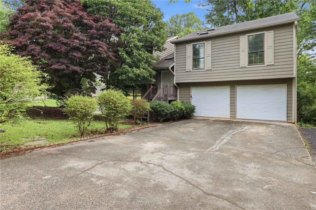 1648 Olde Oak Drive
