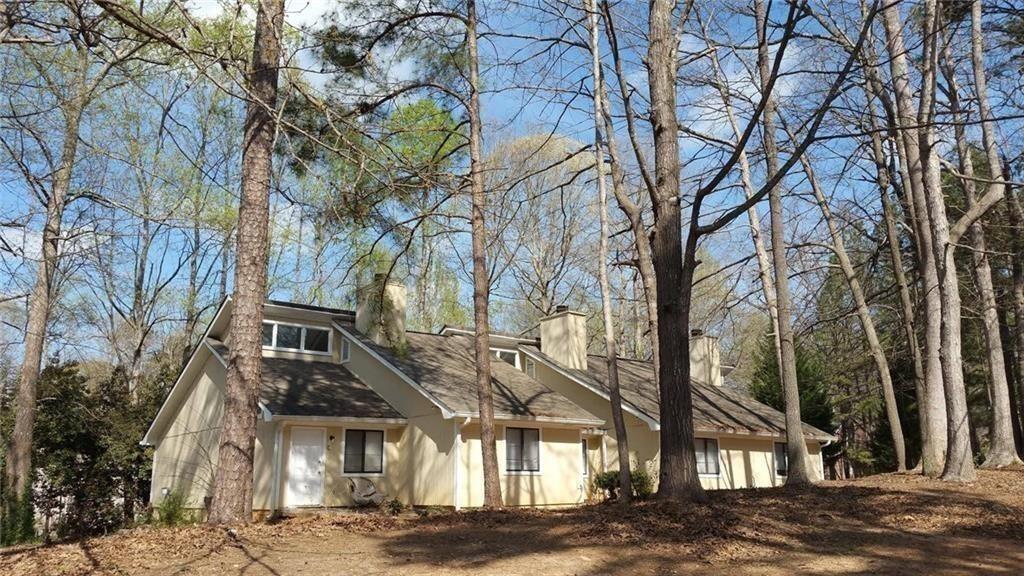 966 Amberly Drive Unit B Property Photo 1