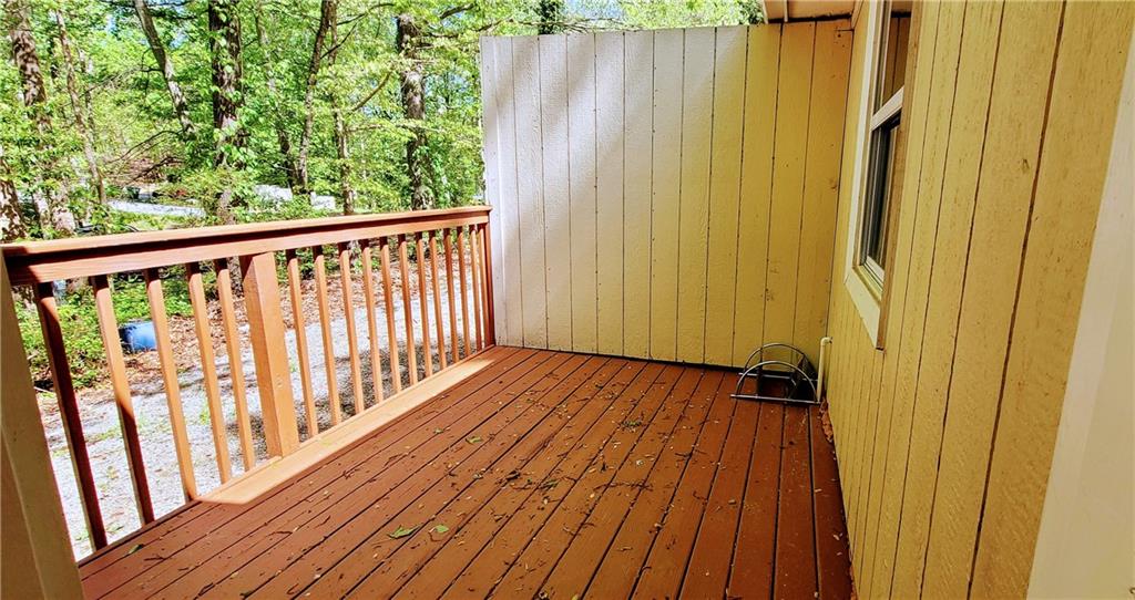 966 Amberly Drive Unit B Property Photo 2