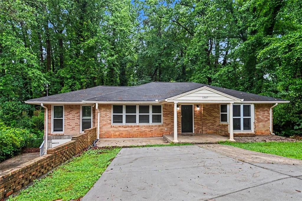 1307 Richard Road Property Photo 1