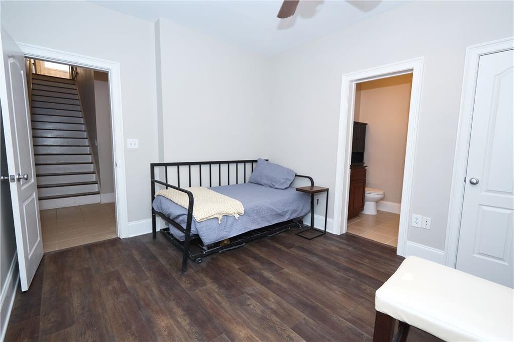 7781171 Property Photo 30
