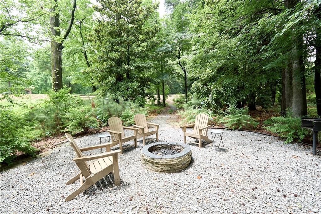 7781171 Property Photo 42
