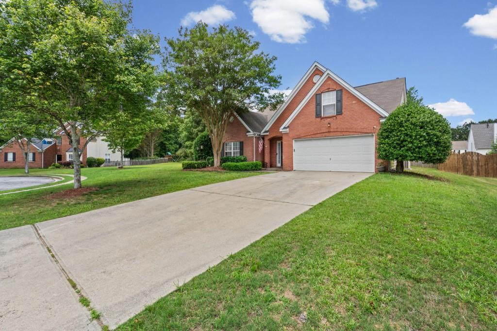 2114 Beacon Crest Drive Property Photo 2