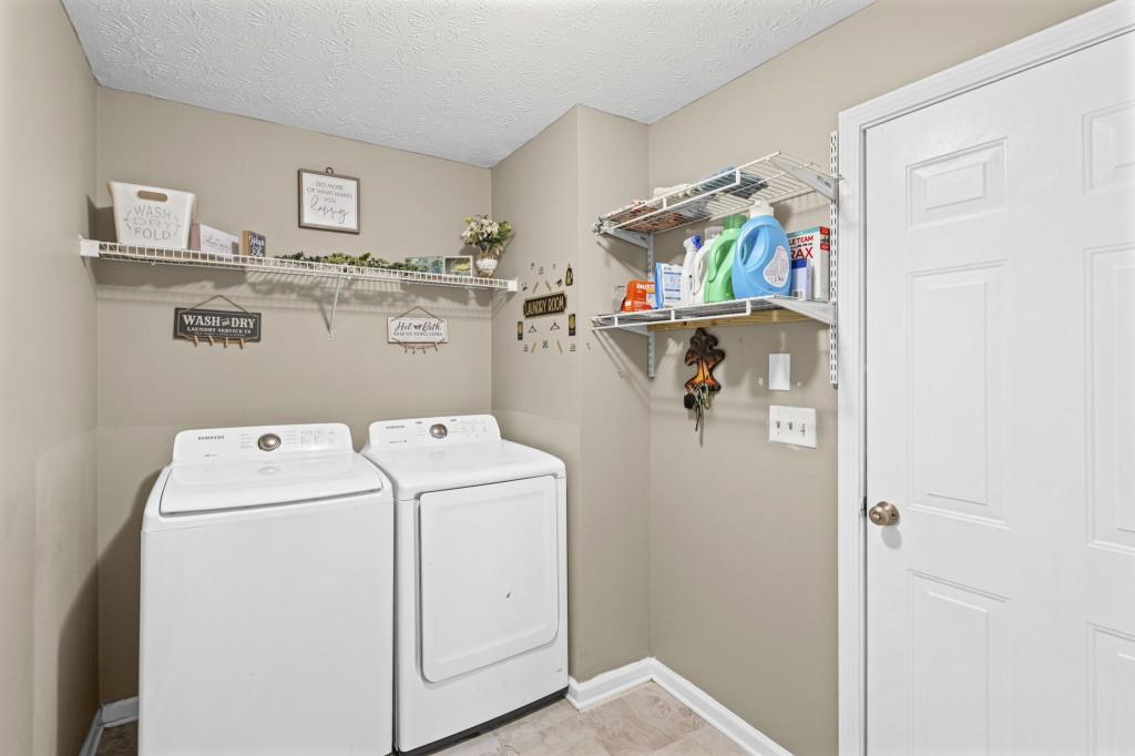 2114 Beacon Crest Drive Property Photo 21