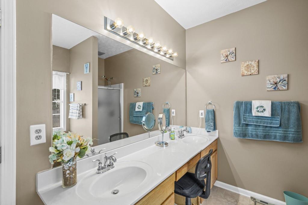 2114 Beacon Crest Drive Property Photo 25