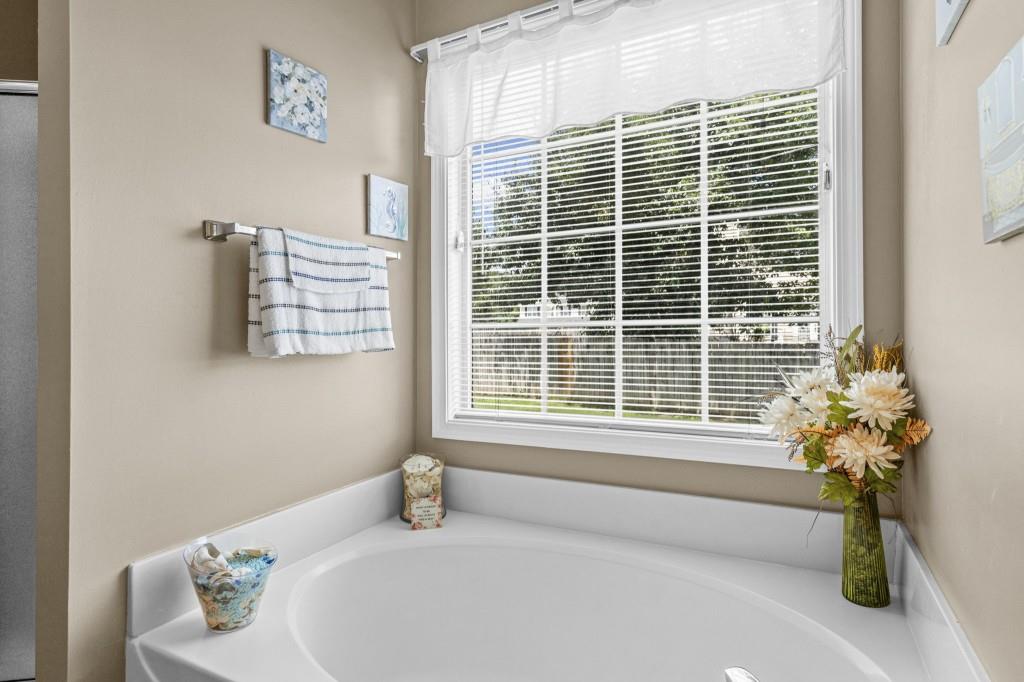 2114 Beacon Crest Drive Property Photo 28
