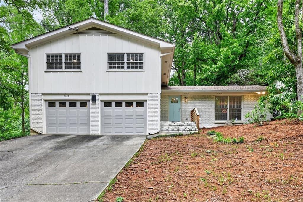 2037 Longview Way Property Photo 1