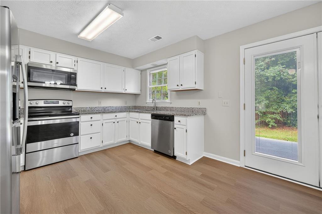 12110 Greenmont Walk Property Photo 5