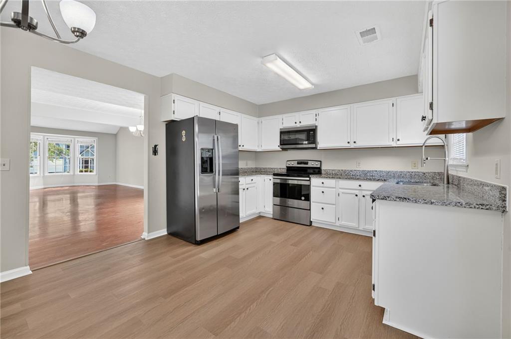 12110 Greenmont Walk Property Photo 8