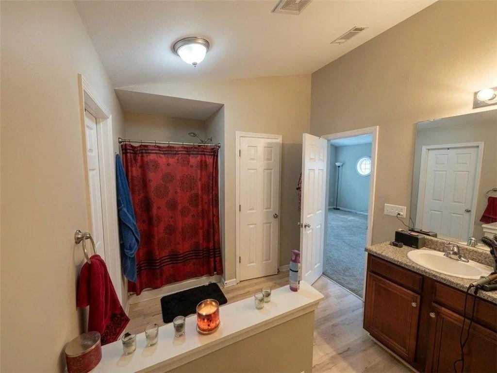 2105 Hasel Street Property Photo 11