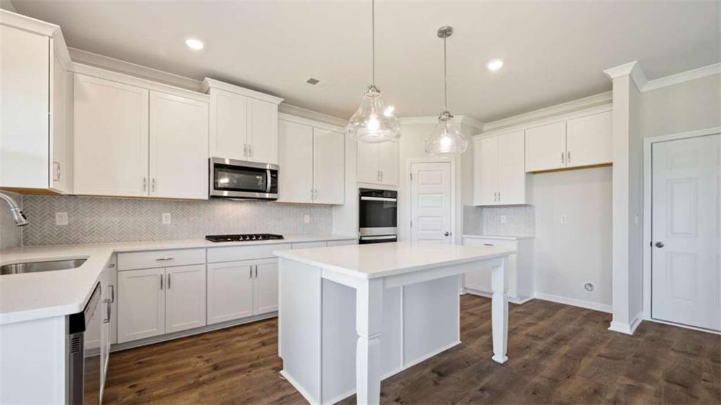 498 Beachview Road Property Photo 14