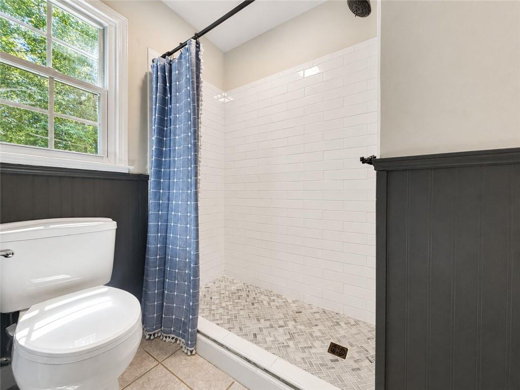 806 Valley Run Drive Property Photo 15