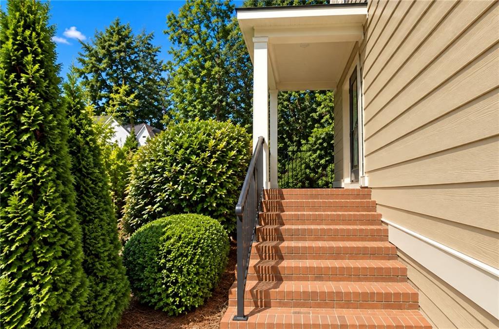 1452 Sylvan Circle Property Photo 1