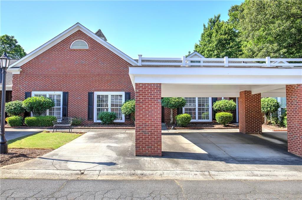 214 Manor Way Property Photo 2
