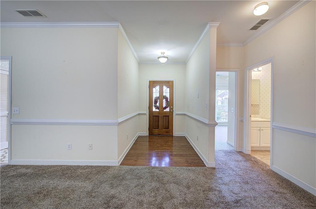 214 Manor Way Property Photo 6