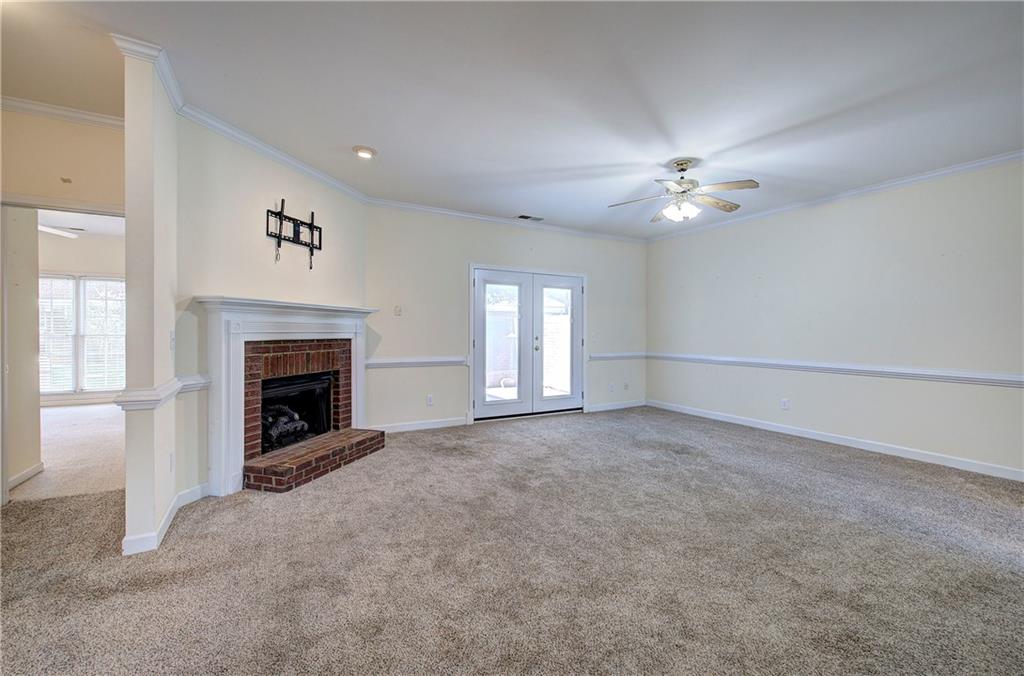 214 Manor Way Property Photo 7