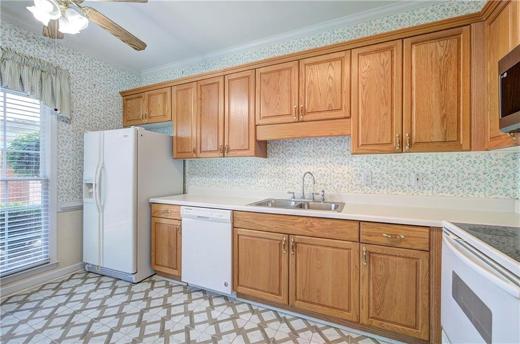 214 Manor Way Property Photo 12