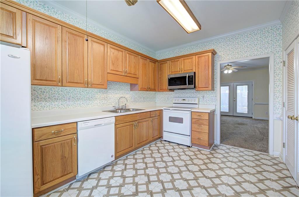 214 Manor Way Property Photo 13