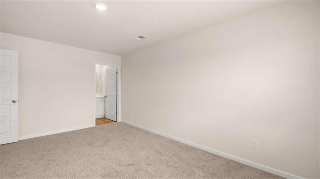 2052 Crossing Road Property Photo 16
