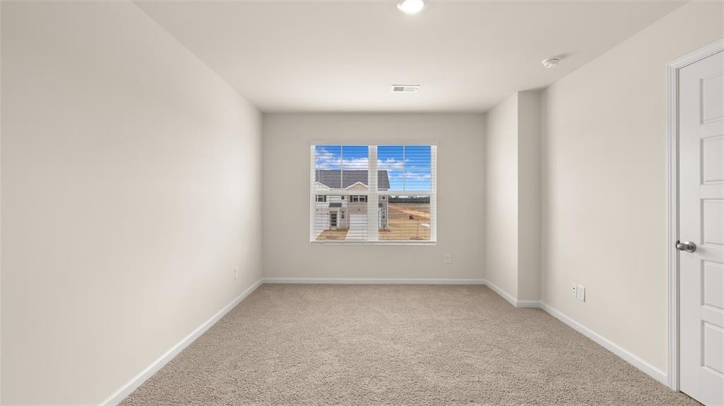 2054 Crossing Rd Property Photo 15